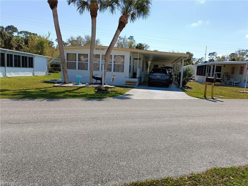 524 Timber LN S NORTH FORT MYERS, FL 33917