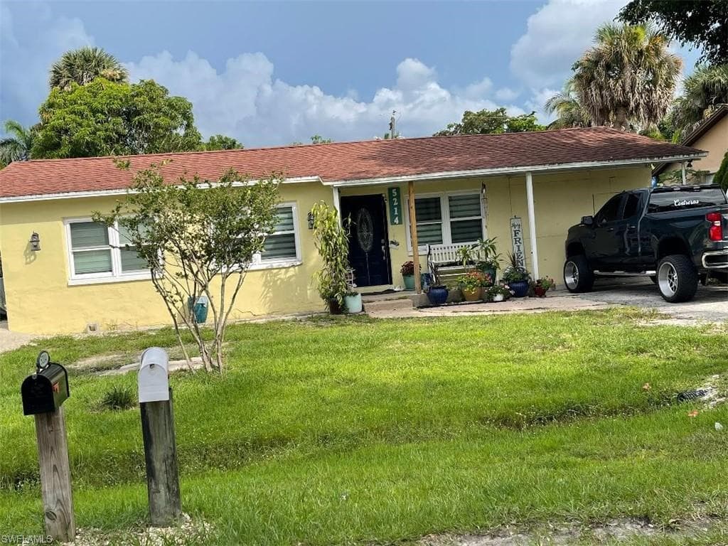 5214 Carlton ST NAPLES, FL 34113
