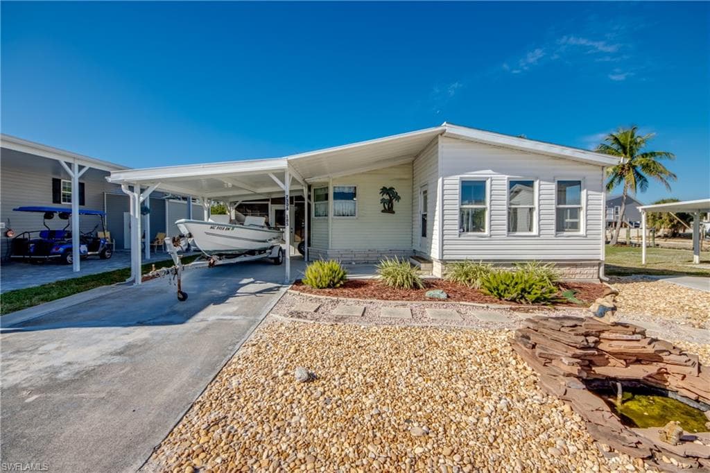 7306 Cobiac DR ST. JAMES CITY, FL 33956