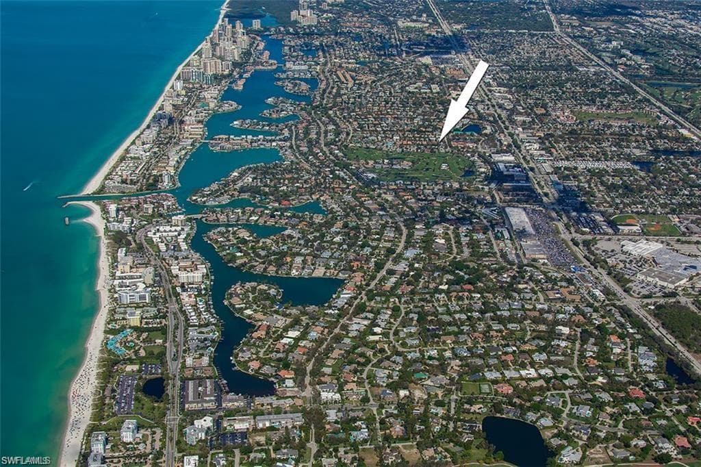 698 Fairway Terrace NAPLES, FL 34103