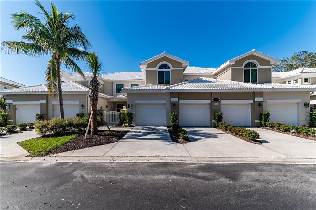 4705 Hawks Nest WAY 101 NAPLES, FL 34114