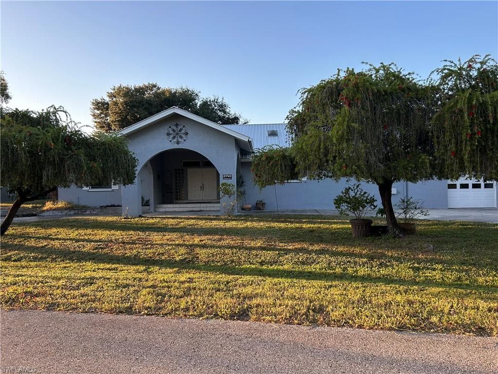 6740 Cherokee AVE FORT MYERS, FL 33905