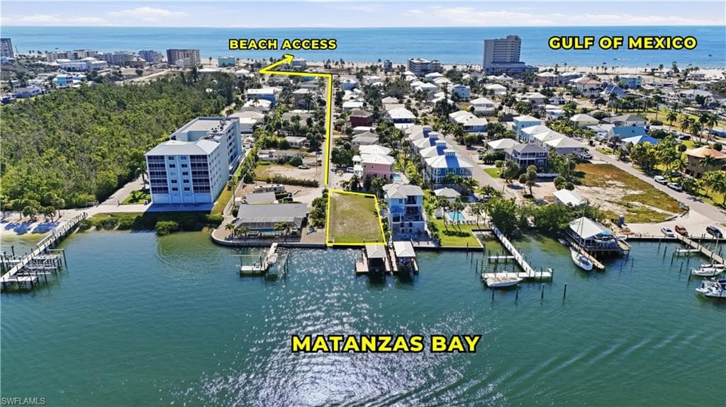 327 Fairweather LN FORT MYERS BEACH, FL 33931