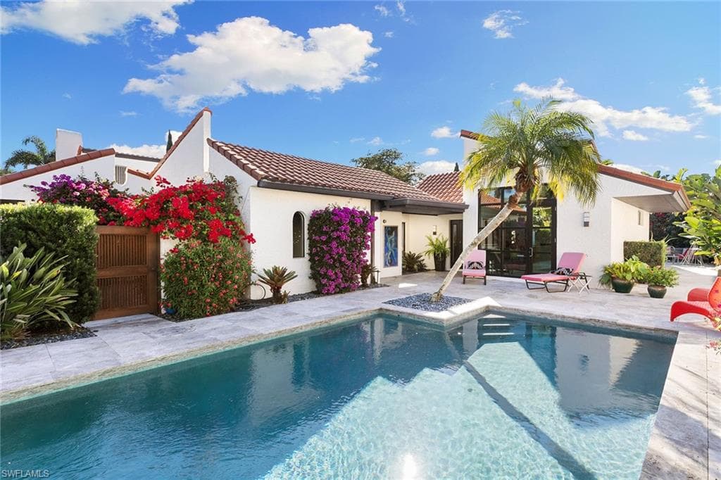 544 Tierra Mar LN E 12 NAPLES, FL 34108
