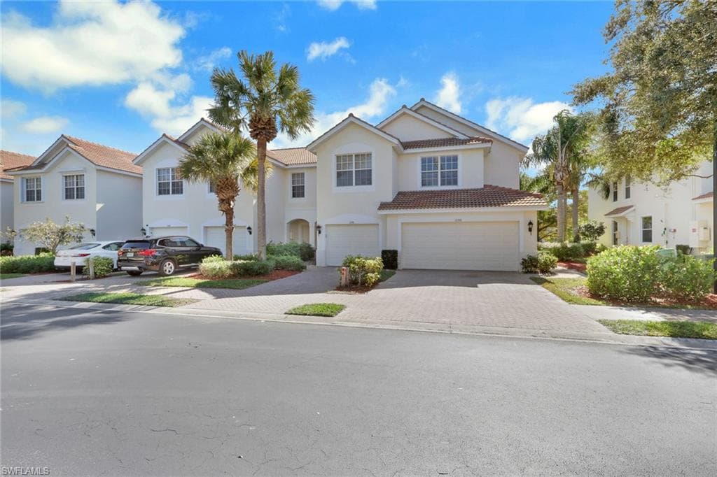 1180 Oxford LN NAPLES, FL 34105