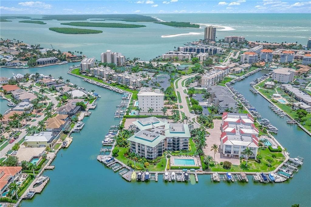 845 Collier CT 106 MARCO ISLAND, FL 34145