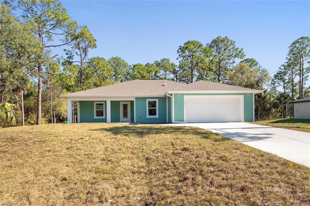 802 North AVE LEHIGH ACRES, FL 33972