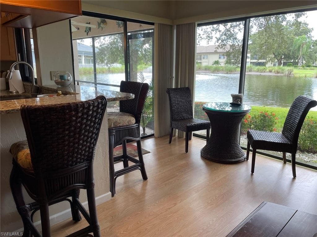 5650 Trailwinds DR 111 FORT MYERS, FL 33907