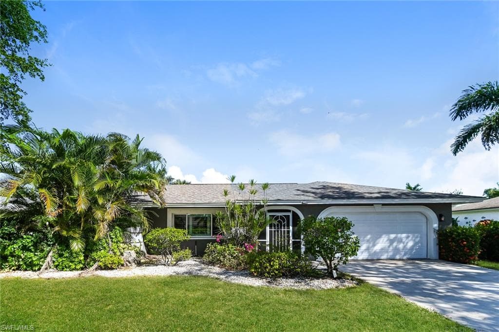 283 Forest Hills BLVD NAPLES, FL 34113
