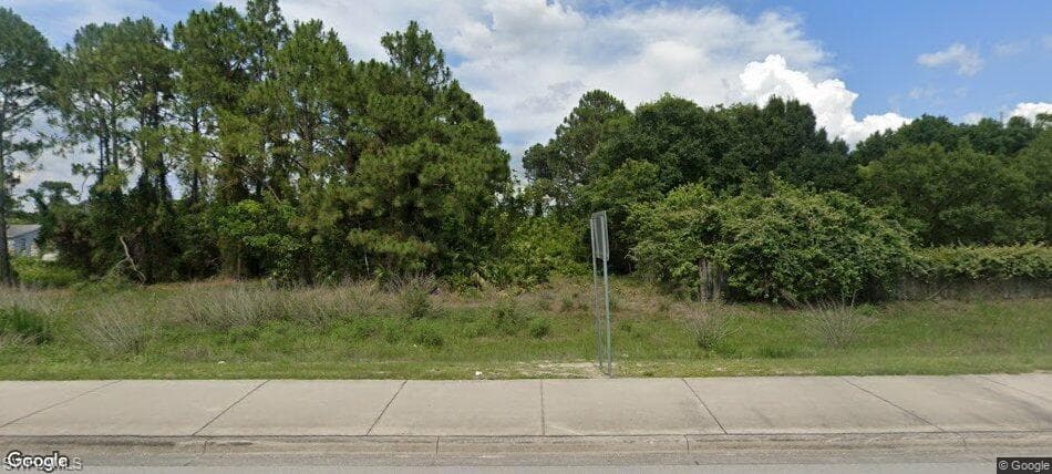 202 Gunnery RD N LEHIGH ACRES, FL 33971