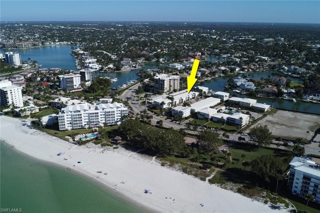 2100 Gulf Shore BLVD N 113 NAPLES, FL 34102