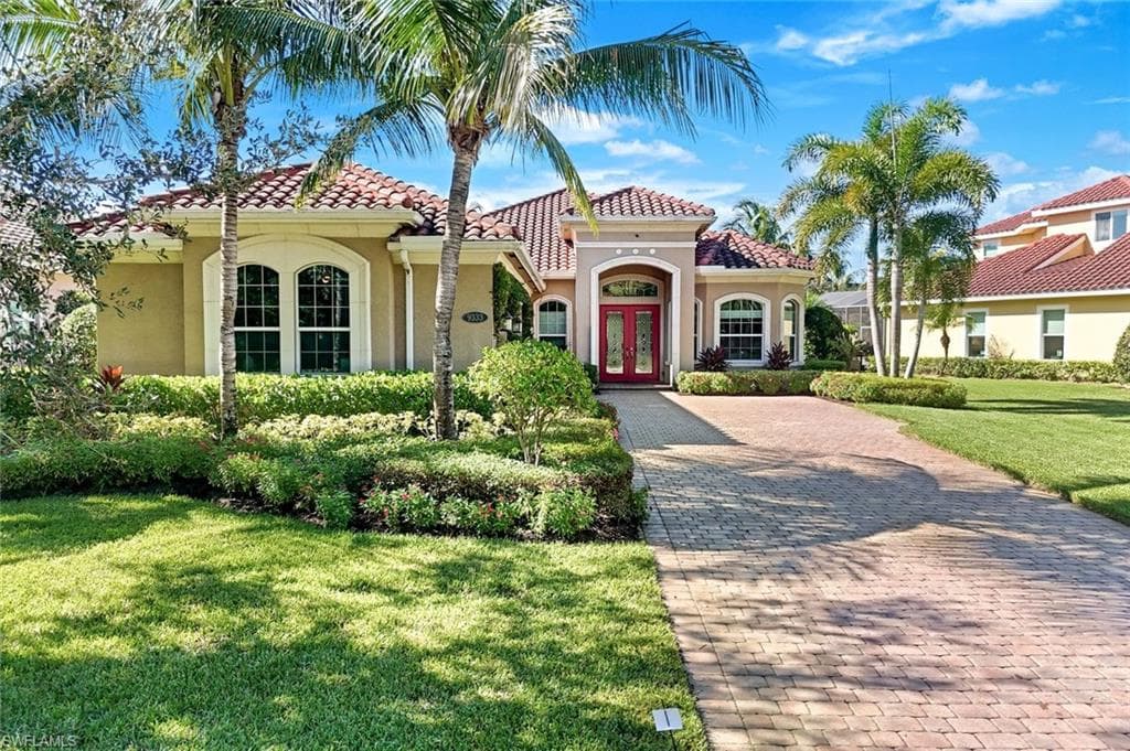 9333 Campanile CIR