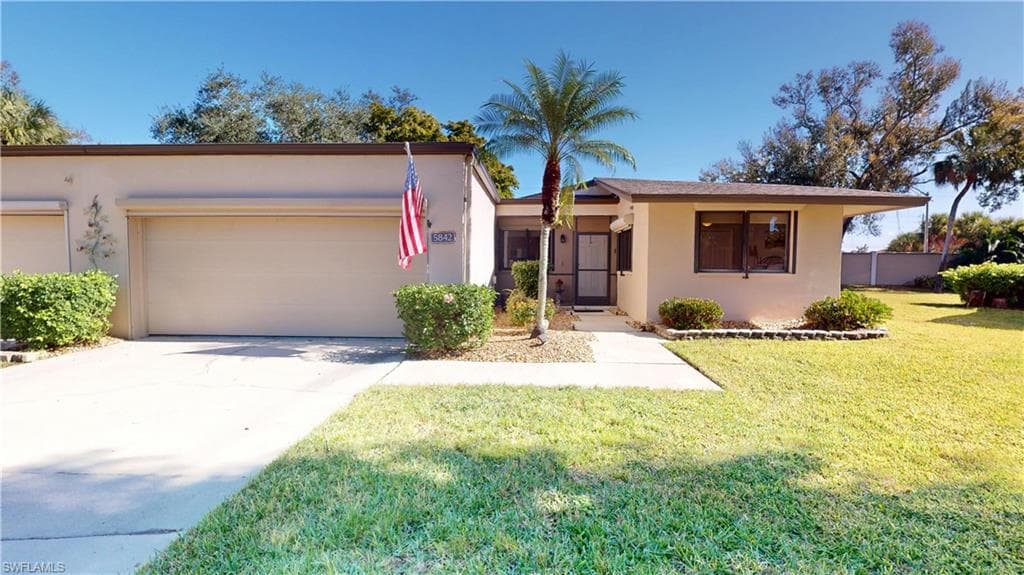 5842 Crabwood CT FORT MYERS, FL 33919
