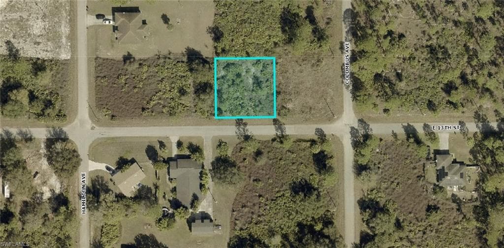 3005 E 13th ST LEHIGH ACRES, FL 33972