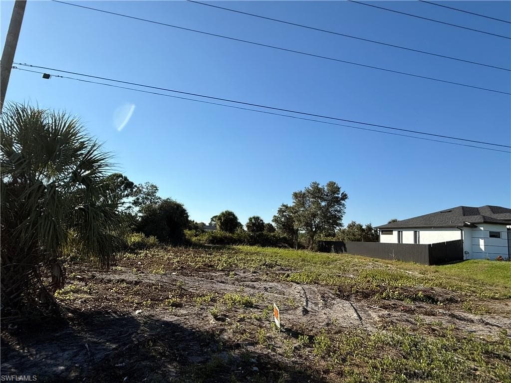 926 Bell BLVD S LEHIGH ACRES, FL 33974
