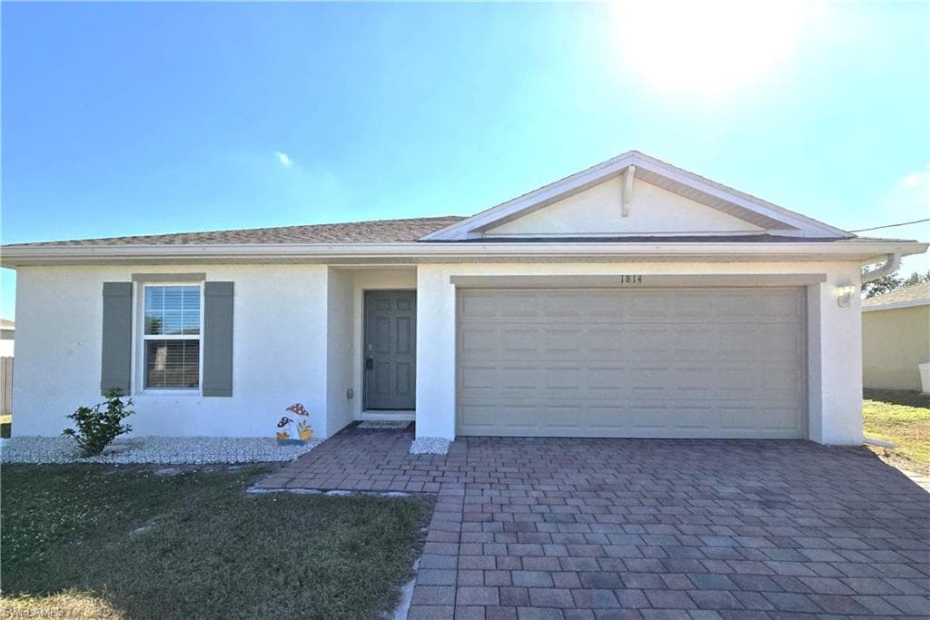 1814 NE 40th LN CAPE CORAL, FL 33909