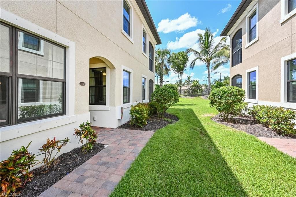26115 Palace LN 102 BONITA SPRINGS, FL 34135