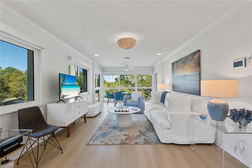 606 Broad AVE S J606 NAPLES, FL 34102
