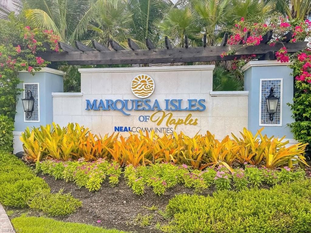 2227 Marquesa CIR NAPLES, FL 34112