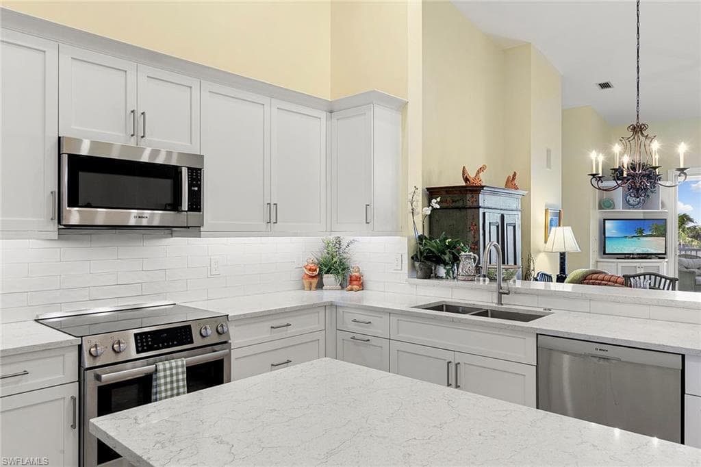 750 Bentwater CIR 203 NAPLES, FL 34108