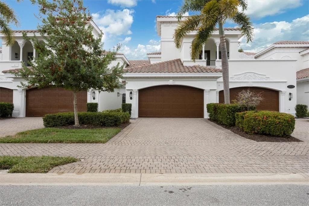 2721 Callista CT 103 NAPLES, FL 34114