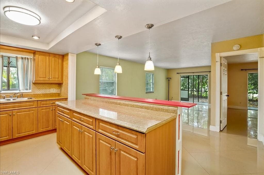 4300 Gulfstream DR 1B NAPLES, FL 34112