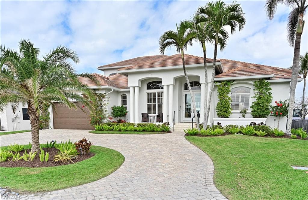271 Bayview AVE NAPLES, FL 34108