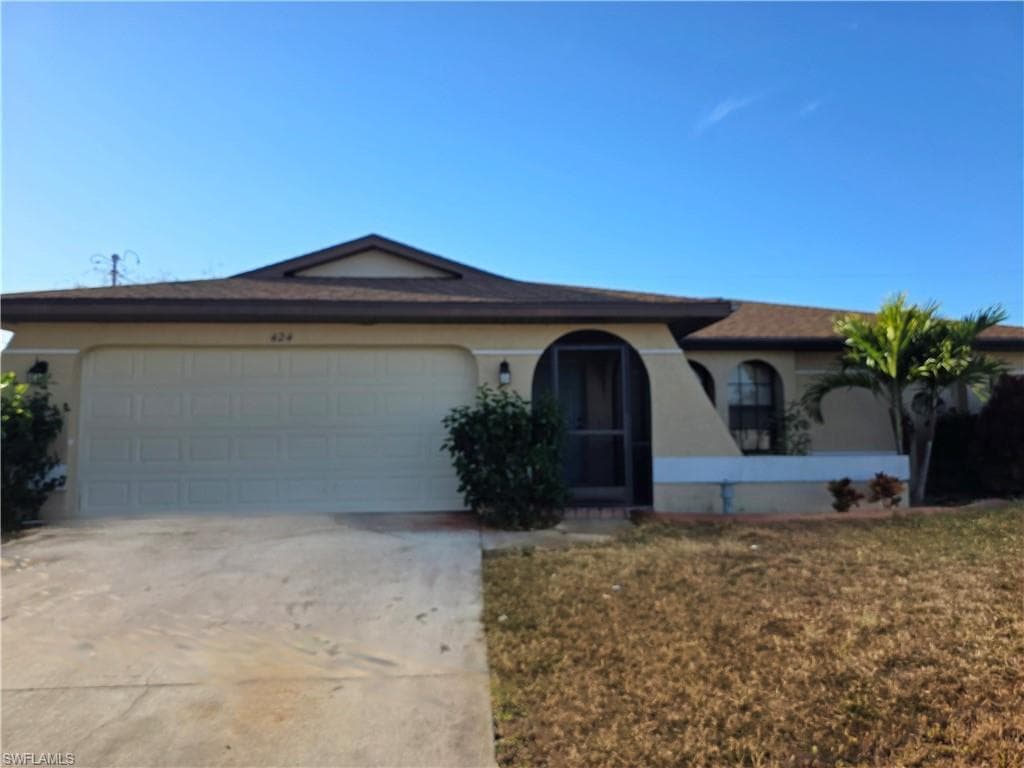 424 SW 37th LN CAPE CORAL, FL 33914