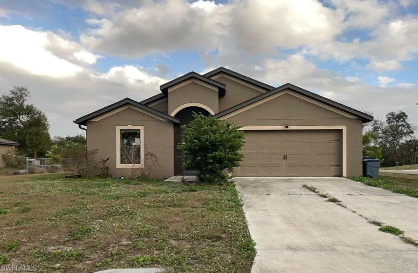 815 Lystra AVE FORT MYERS, FL 33913