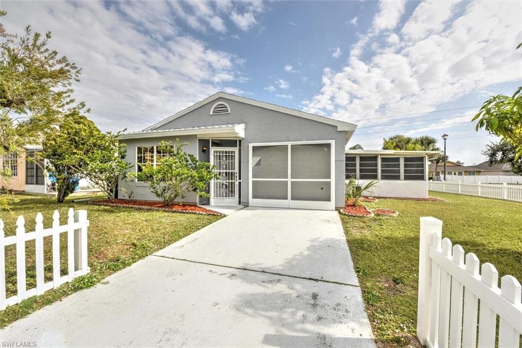 476 Hippel ST PORT CHARLOTTE, FL 33954