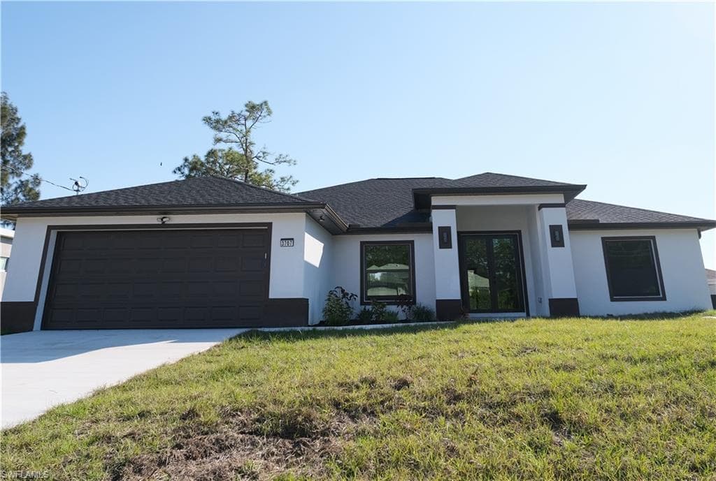 3707 35th ST SW LEHIGH ACRES, FL 33976