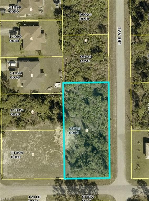 901 Lee AVE LEHIGH ACRES, FL 33972