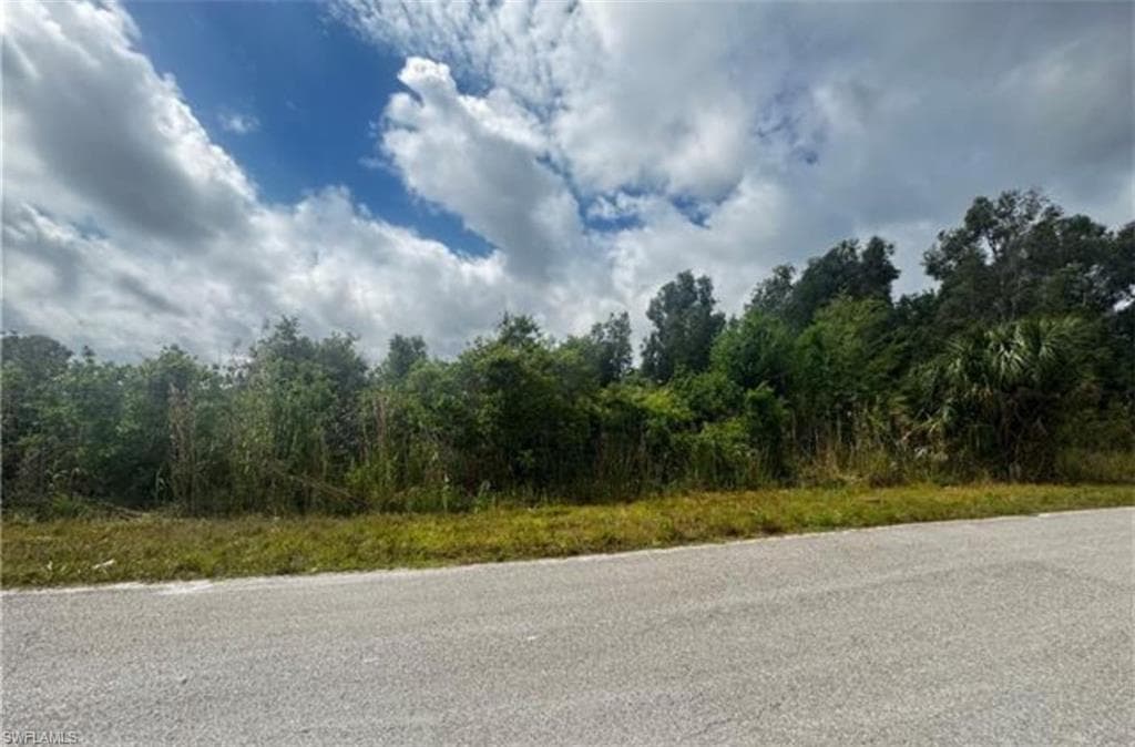 2703 26th ST W LEHIGH ACRES, FL 33971