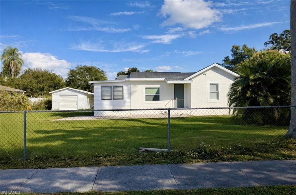 261 Miramar RD FORT MYERS, FL 33905