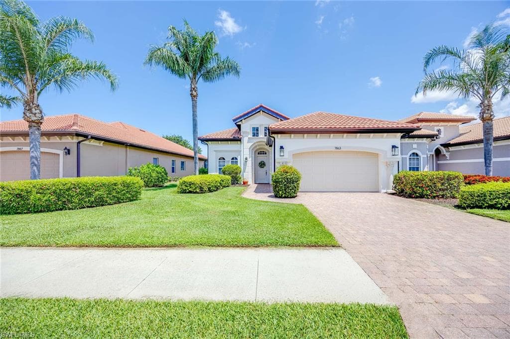 7863 Valencia CT NAPLES, FL 34113