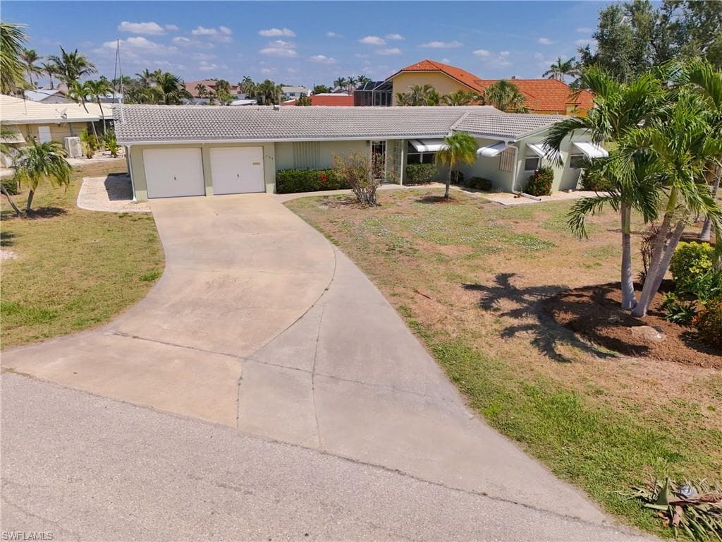 135 Gulfview RD PUNTA GORDA, FL 33950