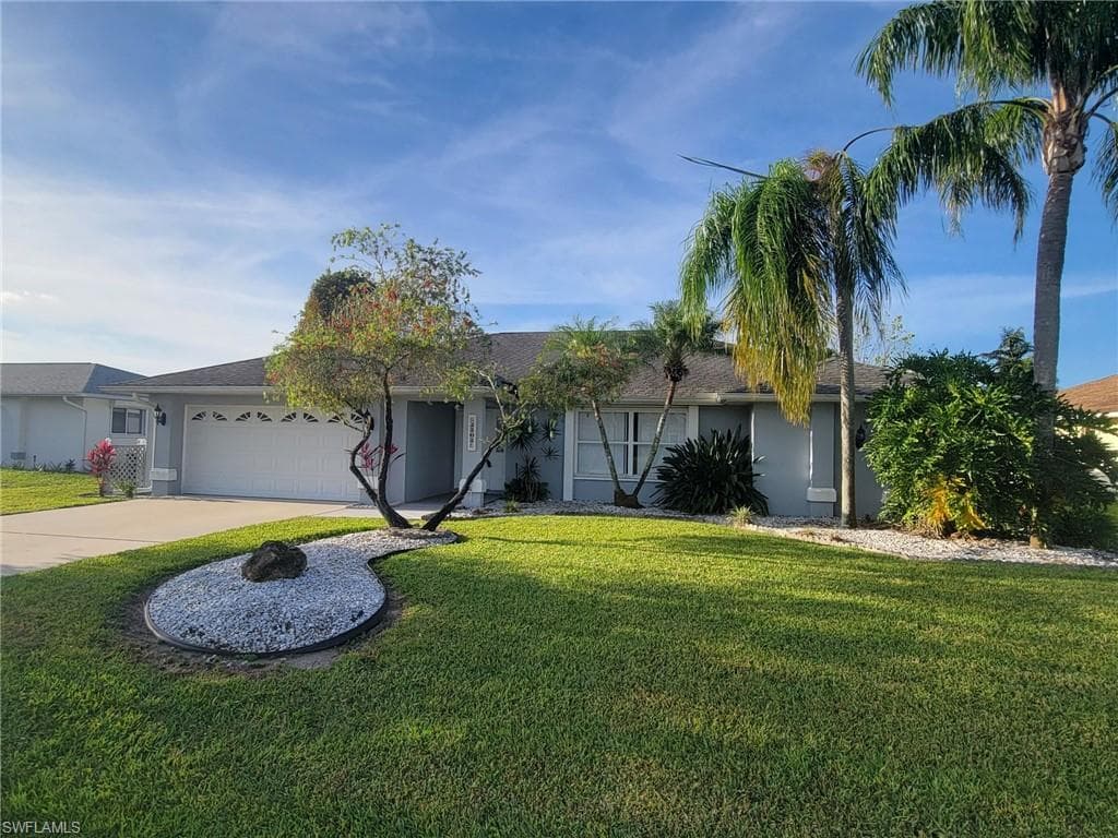 2505 6th ST W LEHIGH ACRES, FL 33971