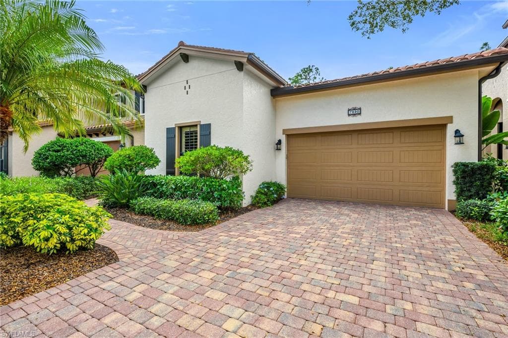 7890 Allende LN NAPLES, FL 34113