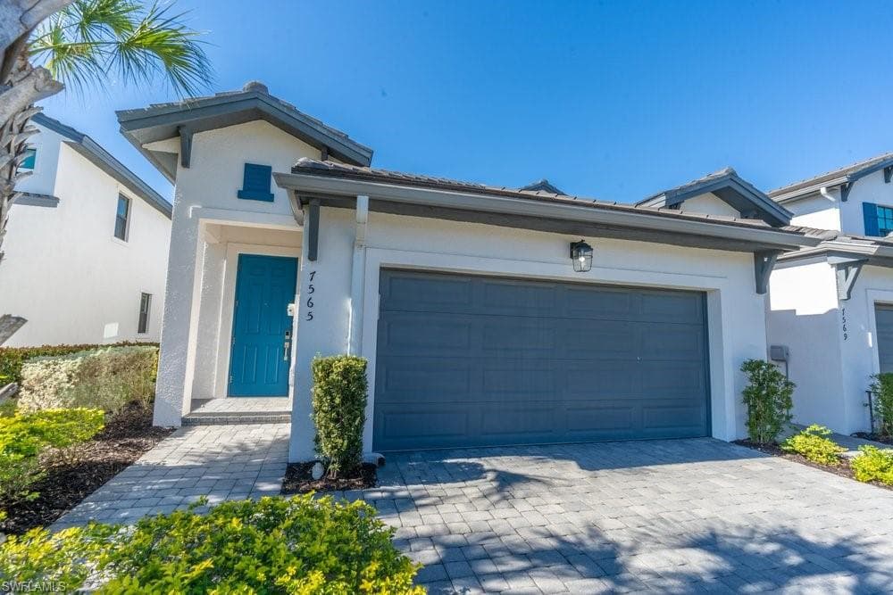 7565 Carnegie WAY NAPLES, FL 34119