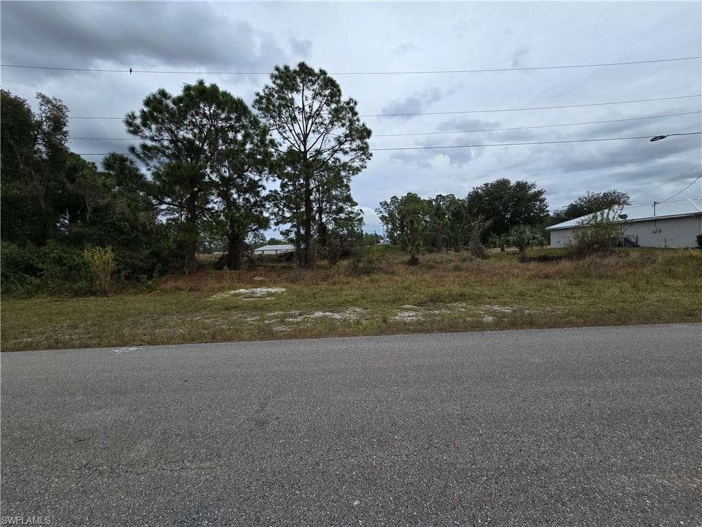 687 Foxchase DR LEHIGH ACRES, FL 33974