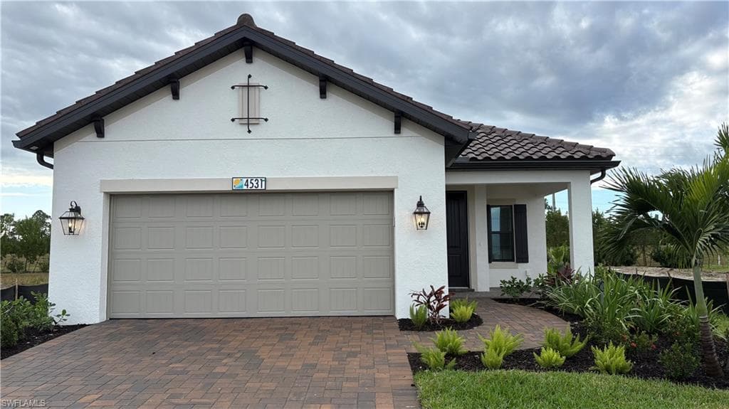 4531 Centaurus CIR NAPLES, FL 34120