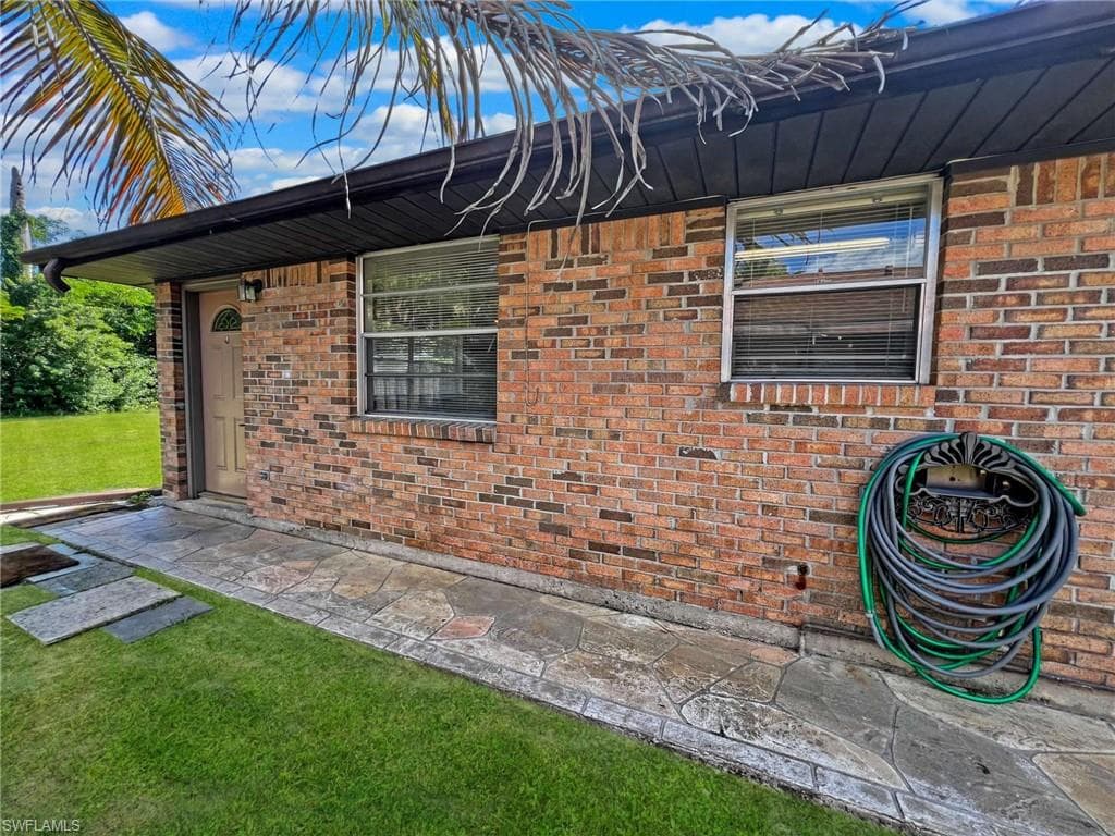 27915 Washington ST BONITA SPRINGS, FL 34135