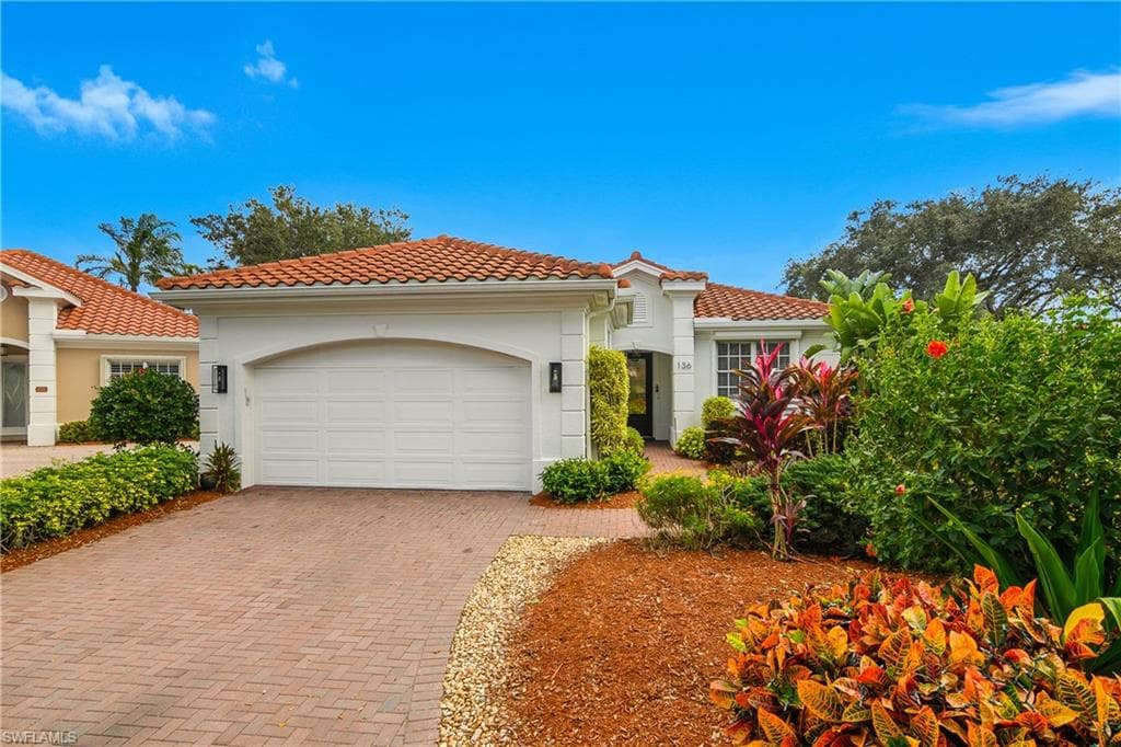 136 April Sound DR NAPLES, FL 34119