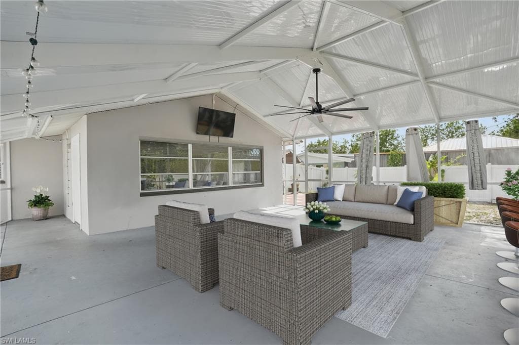 426 Chestnut Ave NW PORT CHARLOTTE, FL 33952