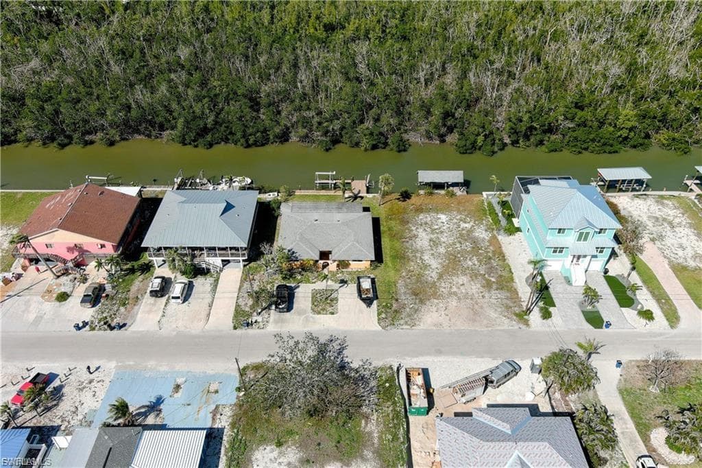 175 Tropical Shores WAY 177 FORT MYERS BEACH, FL 33931