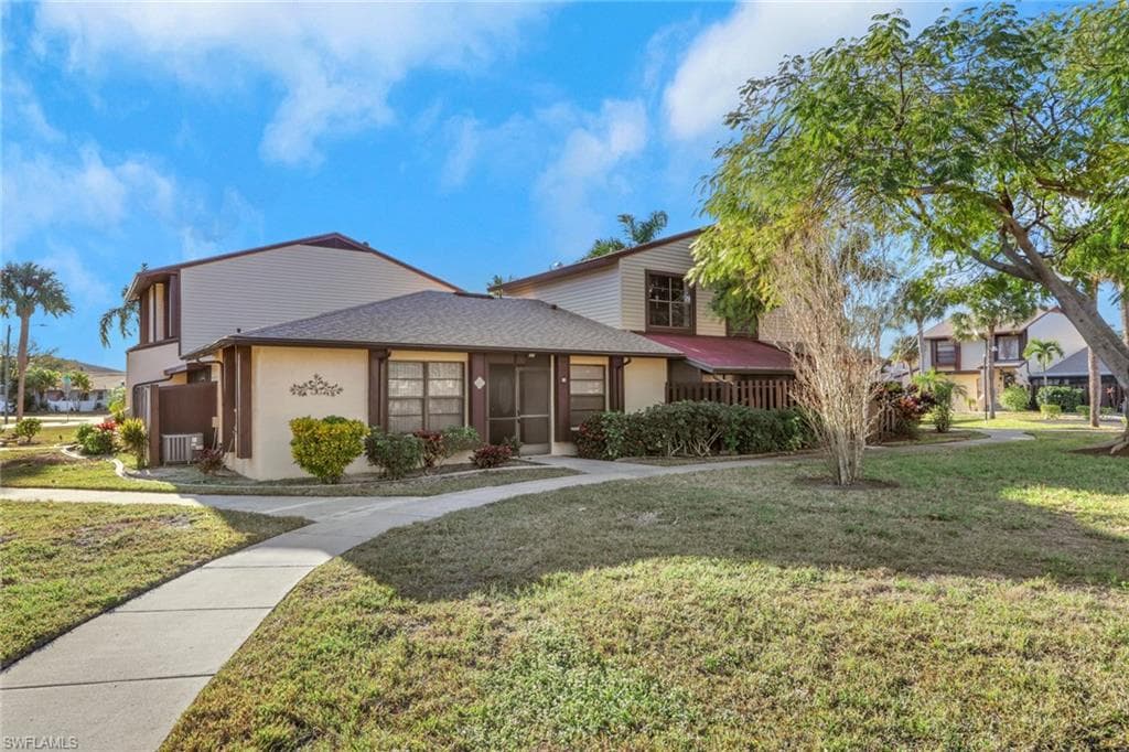 646 SE 12th CT 17 CAPE CORAL, FL 33990