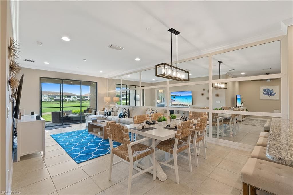 9386 Pocida CT 103 NAPLES, FL 34119
