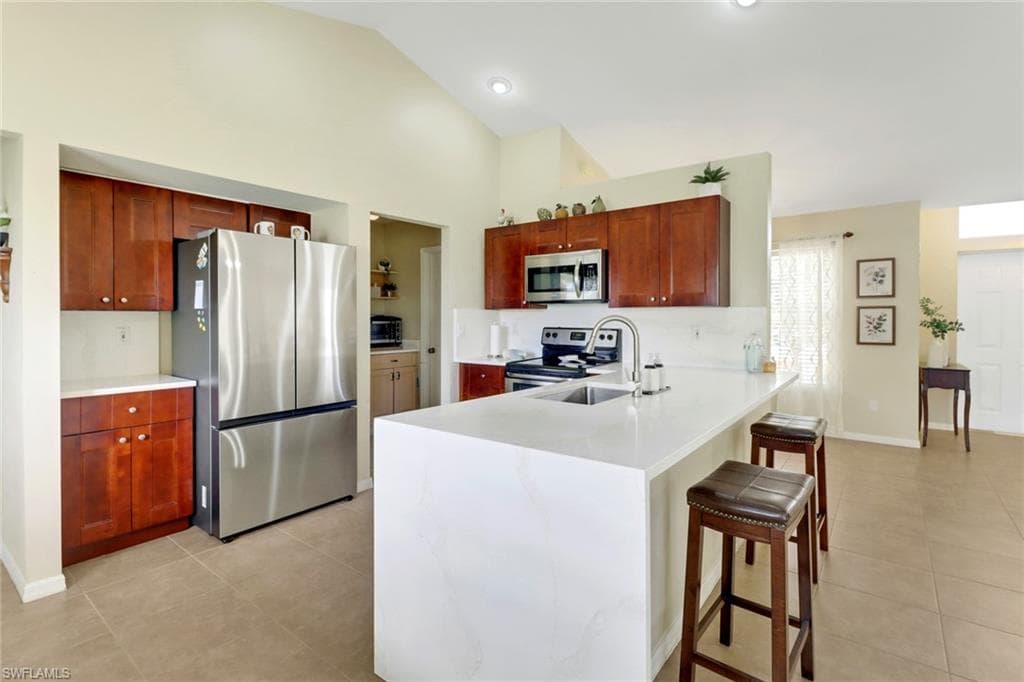 2223 SW 16th TER CAPE CORAL, FL 33991