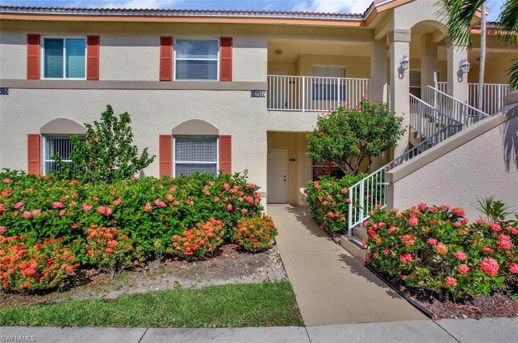 6605 Huntington Lakes CIR 103 NAPLES, FL 34119