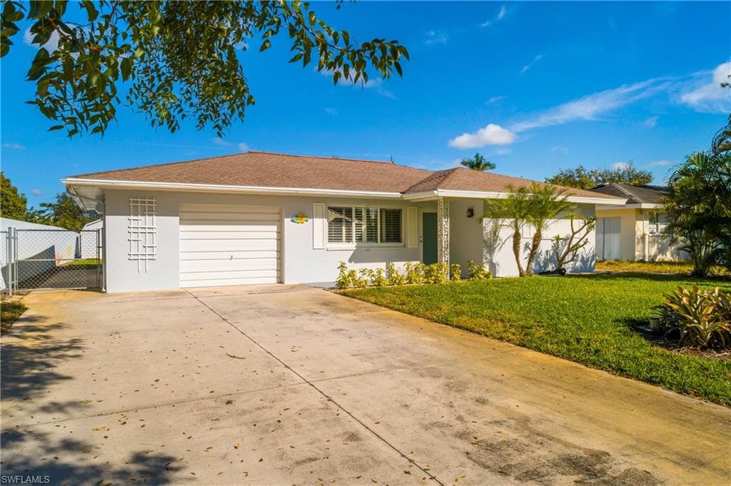 1125 Hilltop DR NAPLES, FL 34103